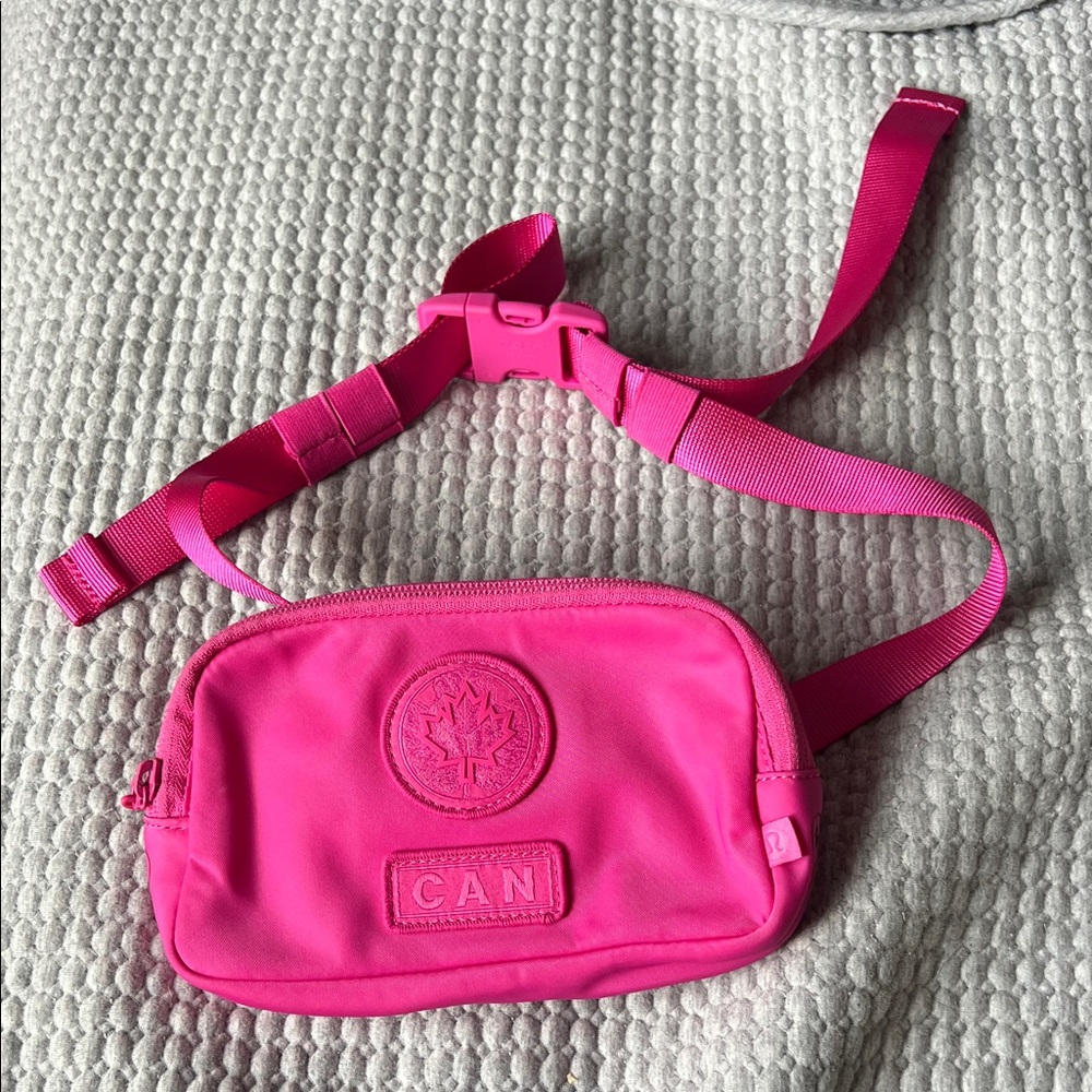 LULULEMON EVERYWHERE BELT BAG LIMITED EDITION